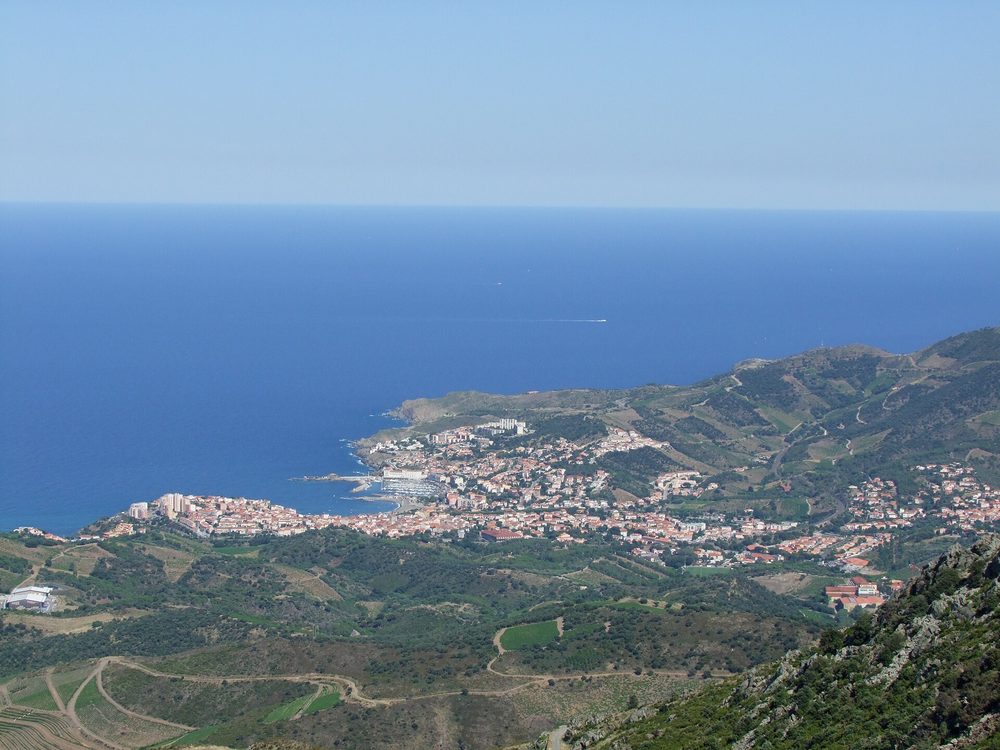 Banyuls-sur-Mer et ses vignes en terrasses surplombant la baie